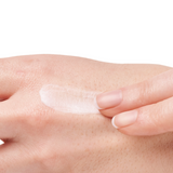 Vichy Liftactiv Supreme Ogen serum in een witte fles met blauwe dop, zichtbaar op de afbeelding.